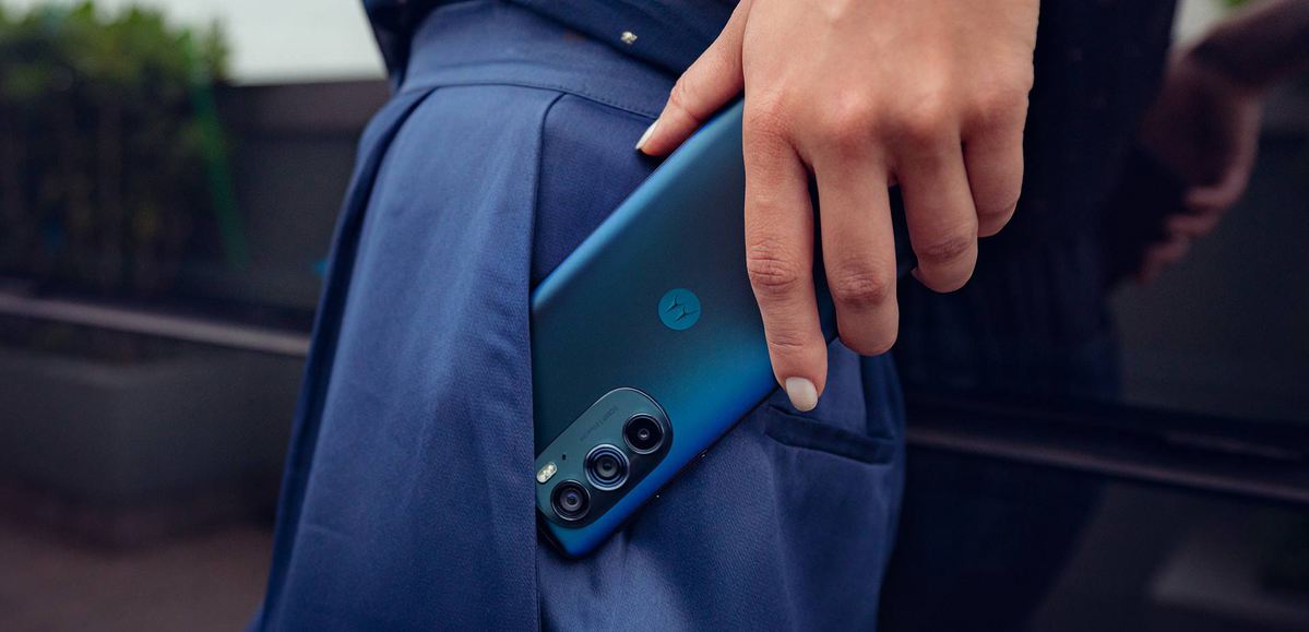 Motorola - Se te prometeram potência e não entregaram, então venha  comparar! A motorola te entrega o processador mais avançado da categoria,  que vai te proporcionar horas e horas de bateria, jogos